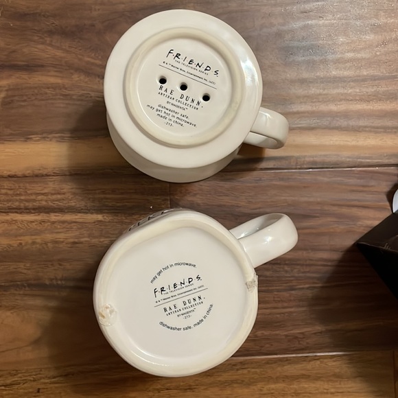 RAE DUNN FRIENDS COFFEE CUP CENTRAL PERK PARK DRIP MUG 19.5 oz WARNER BROS tv - Picture 5 of 7